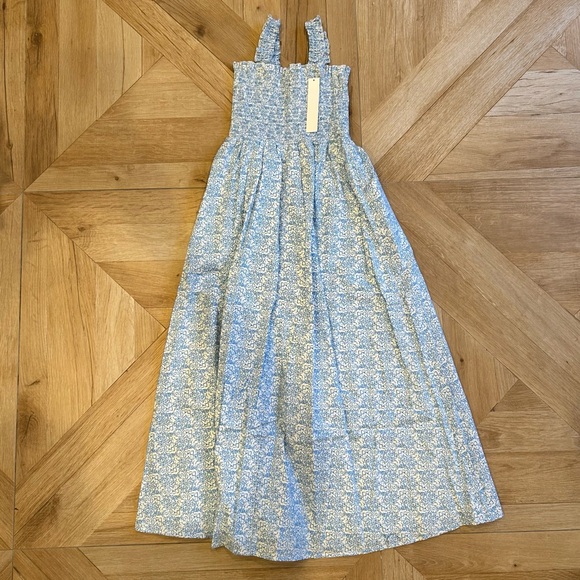 New with Tags! Bloomingdales Aqua printed cotton smocked midi dress light blue - Picture 2 of 6